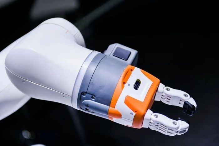 实验室自动化与数字化展区：打造智能、高效、安全的智慧实验室