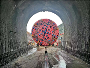 国内首座高速公路TBM施工平导洞全线贯通