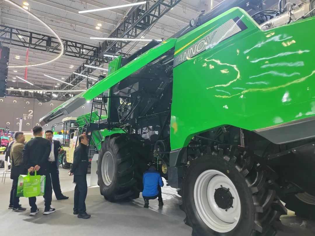 布局高端 收获未来 吉林天朗农业装备焕新亮相2024中国国际农机展