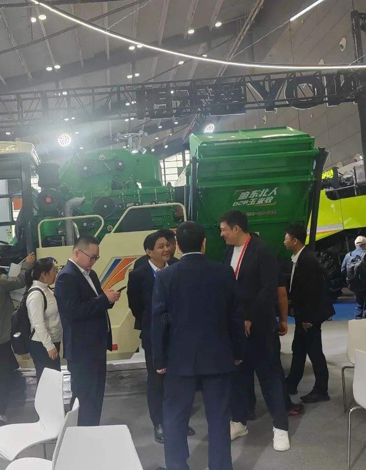 布局高端 收获未来 吉林天朗农业装备焕新亮相2024中国国际农机展