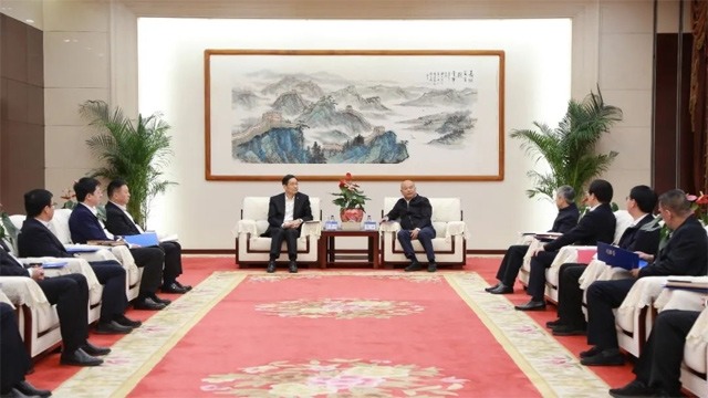 中国建材集团与中国中铁签署战略合作协议