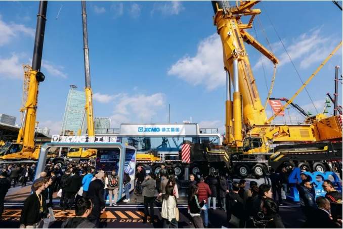 “全球第一吊”坐镇！徐工起重机械亮相上海宝马展