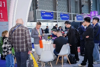 智塑包装未来 | 力劲塑机携PET瓶胚注塑解决方案亮相2025SWOP包装展