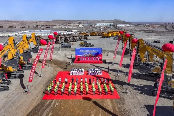 焕新升级，成套出击！徐工百台成套矿山装备在西北市场交付