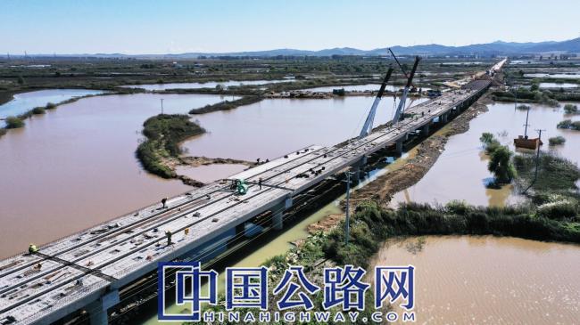 摄影月赛丨17-一桥飞架南北（图）