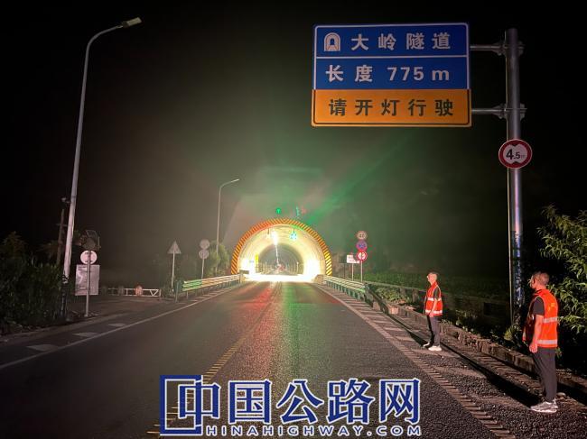 摄影月赛丨15-夜间巡查进行时（图）