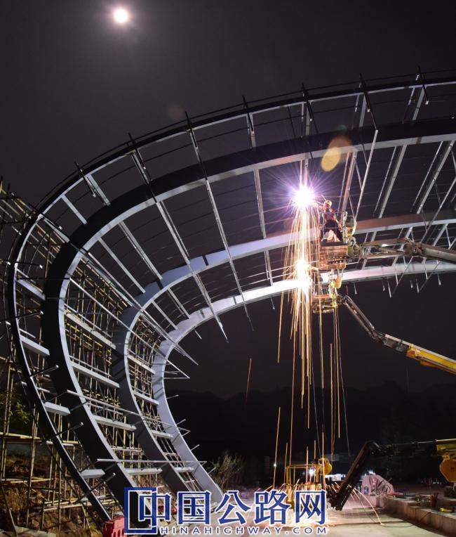 摄影月赛丨14-火瀑（图）