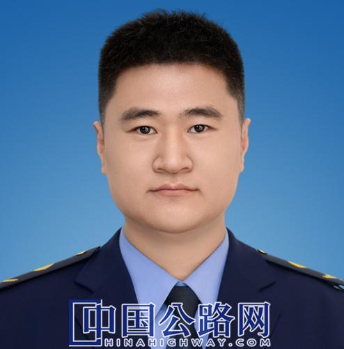 摄影月赛丨11-雪夜不眠，为路护航（图）