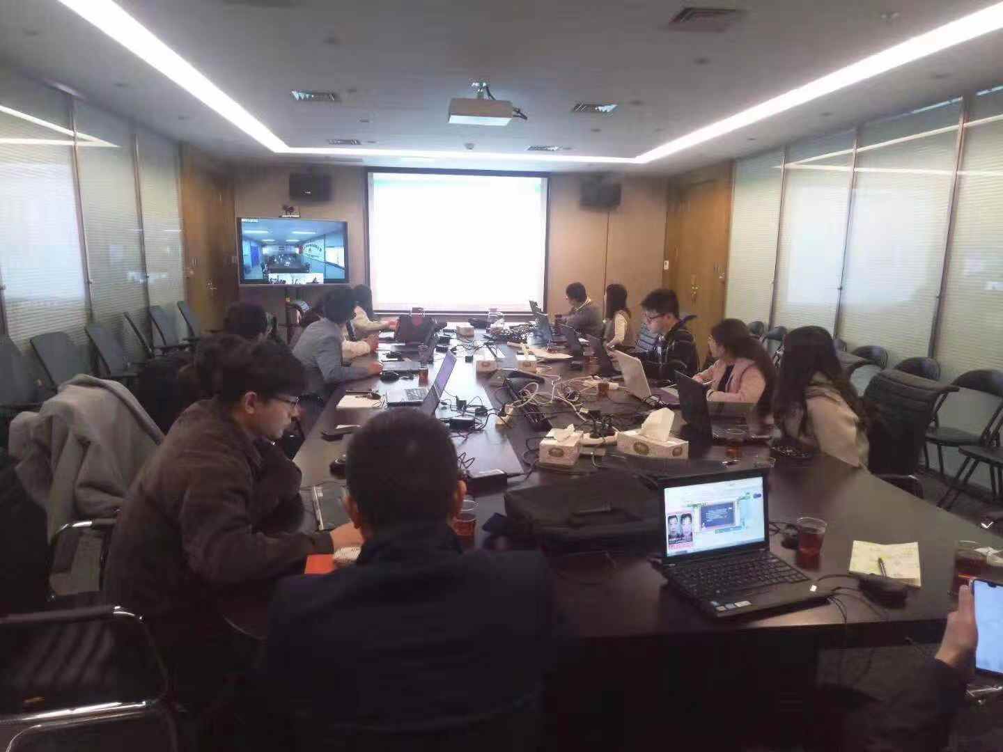 公司人资管理系统成功上线