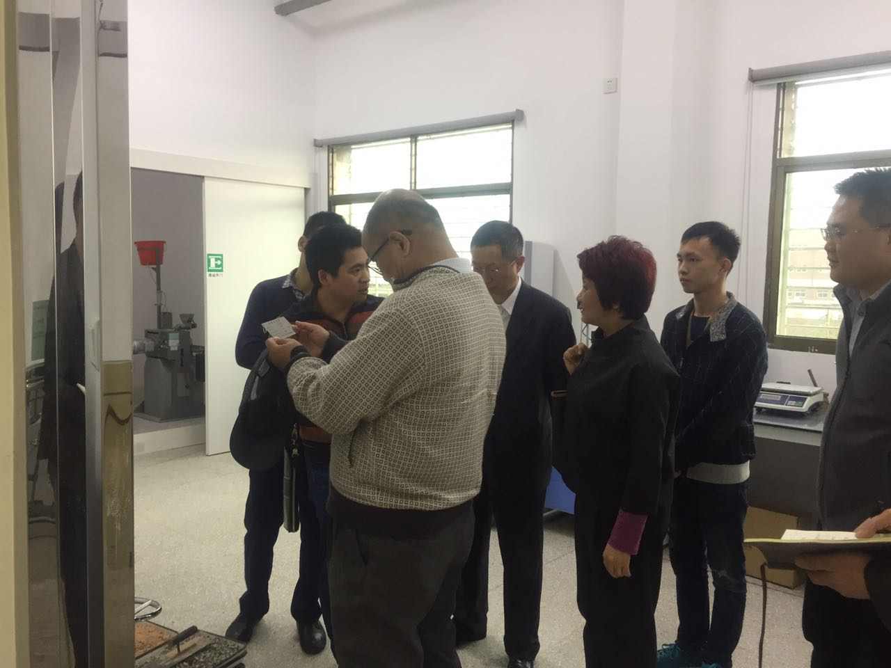 厦门市交通质监局总工余晓南一行莅临我司技术中心检查工作