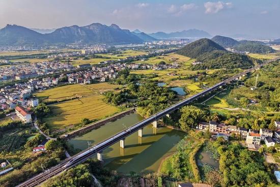 年度特别报道丨美好出行 幸福生活提质升级