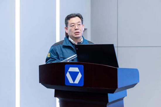 启新程 攀高峰 · 2026徐工道路营销工作会议聚势谋远，共