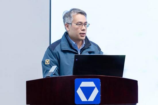 启新程 攀高峰 · 2026徐工道路营销工作会议聚势谋远，共赴征途