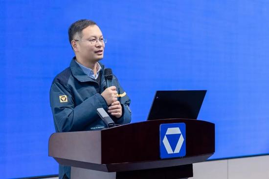 启新程 攀高峰 · 2026徐工道路营销工作会议聚势谋远，共赴征途