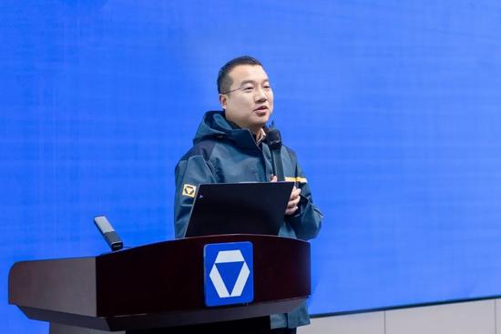 启新程 攀高峰 · 2026徐工道路营销工作会议聚势谋远，共赴征途