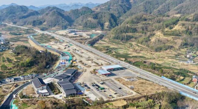 盘点2025丨“高速流量”转化为“经济留量”！这些服务区成为区域经济新引擎（图）