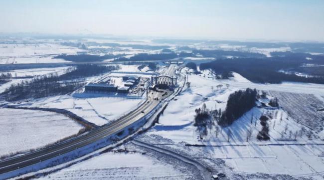 国内在建最长寒区高速公路建成通车（图）