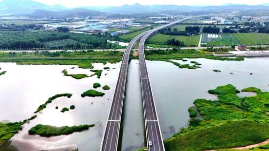 凌绥高速公路获评辽宁省2025年公路水运平安百年品质工程典型案例项目