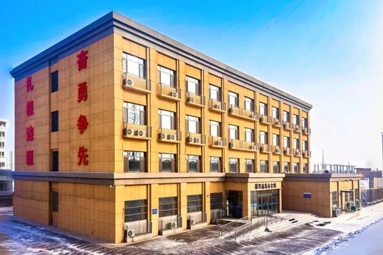 让跑车在外的职工睡好觉！这家行车公寓超智能