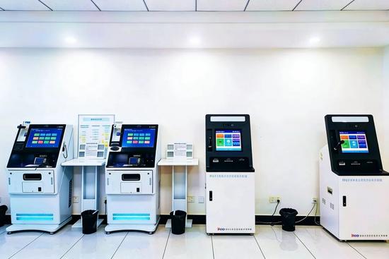 让跑车在外的职工睡好觉！这家行车公寓超智能