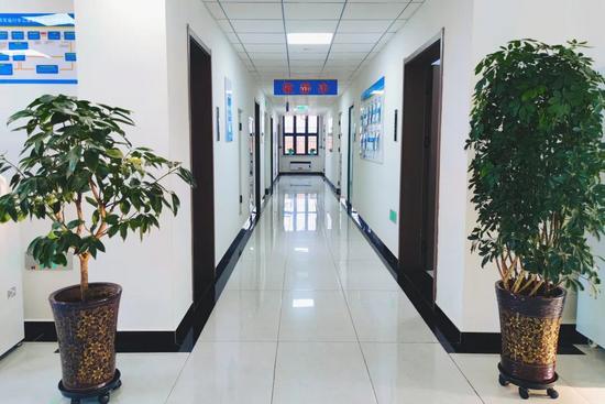 让跑车在外的职工睡好觉！这家行车公寓超智能