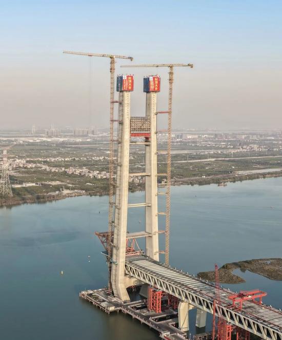 深江铁路洪奇沥公铁大桥主塔全部封顶！大湾区互联互通将再添关键