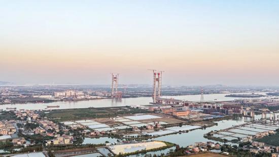 深江铁路洪奇沥公铁大桥主塔全部封顶！大湾区互联互通将再添关键