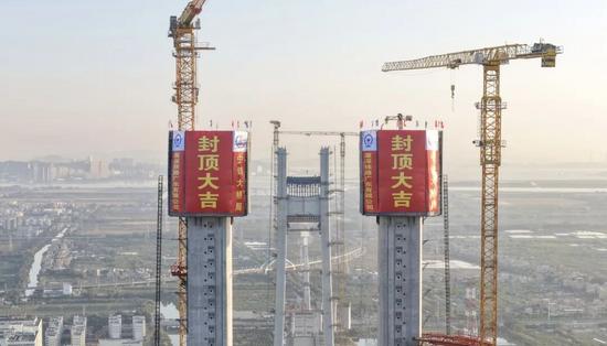 深江铁路洪奇沥公铁大桥主塔全部封顶！大湾区互联互通将再添关键