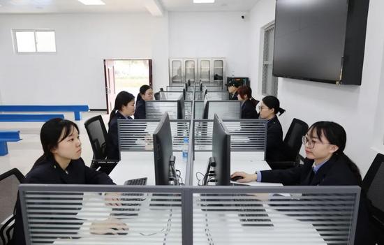 定岗不到半年,7名“00后”小姑娘屡屡获奖! 定岗不到半年,7名“00后”小姑娘屡屡获奖!