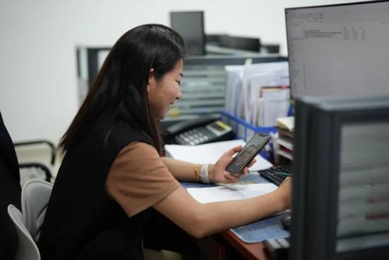 圆满“跨国恋”！这两名铁路人，回国结婚了｜火车·悦读