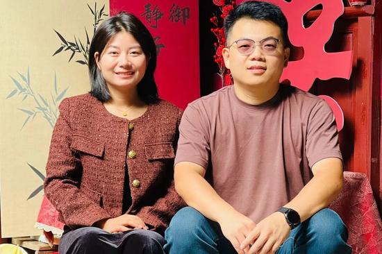 圆满“跨国恋”！这两名铁路人，回国结婚了｜火车·悦读