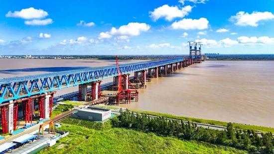 中铁大桥局7项工程和技术荣获2025年度中国中铁绿色环保奖项